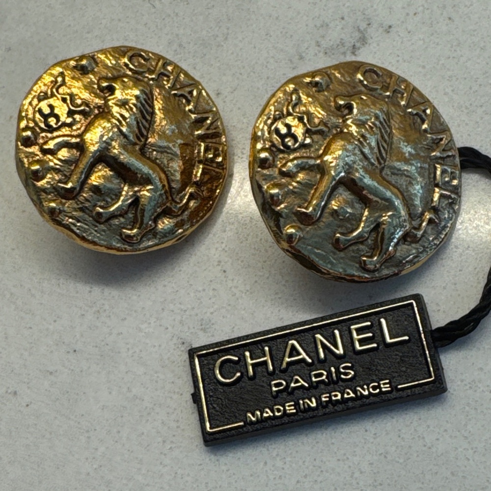 Vintage (New with tag) CHANEL Classic Lion Coin Clip on Earrings